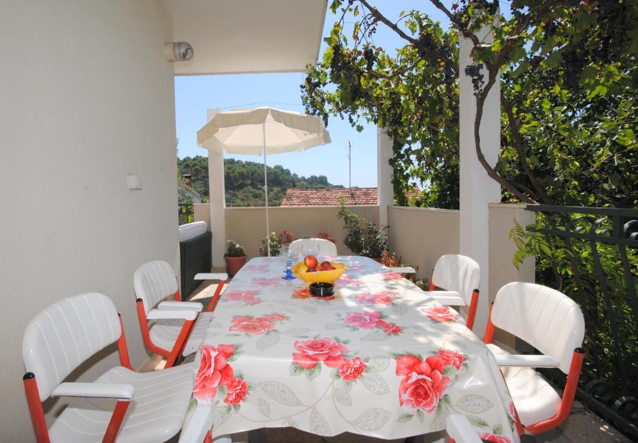 Summer Residence Near The Sea Donji Okrug (Ciovo) Exterior foto